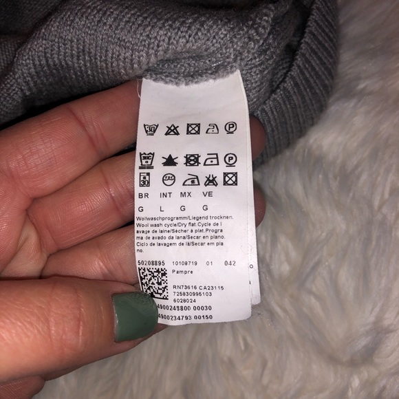 Hugo Boss sweater - Picture 6 of 8